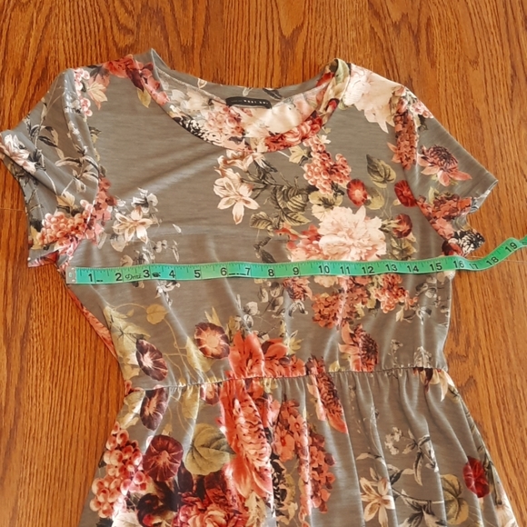 Olive Green Floral Midi Dress - Picture 2 of 3